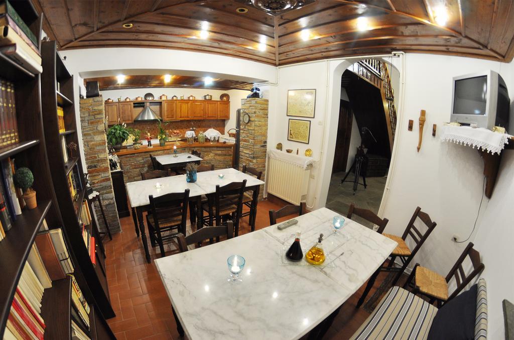 Отель Archontiko Repana - Makrinitsa Stone Retreat Экстерьер фото